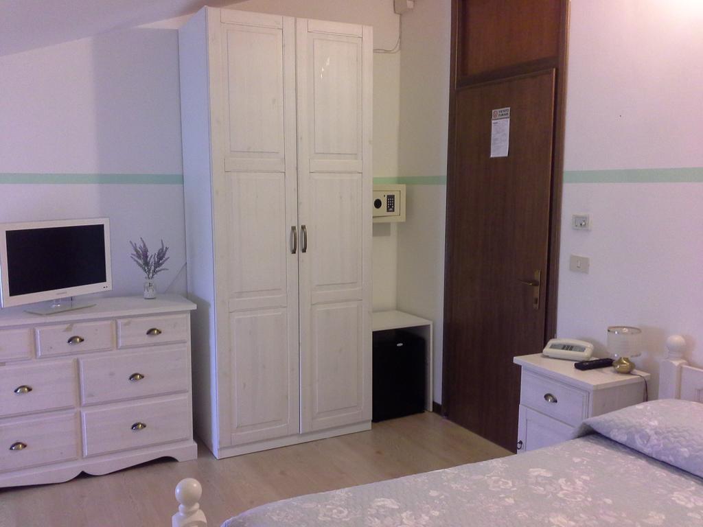 Hotel La Rama Lazise Bagian luar foto