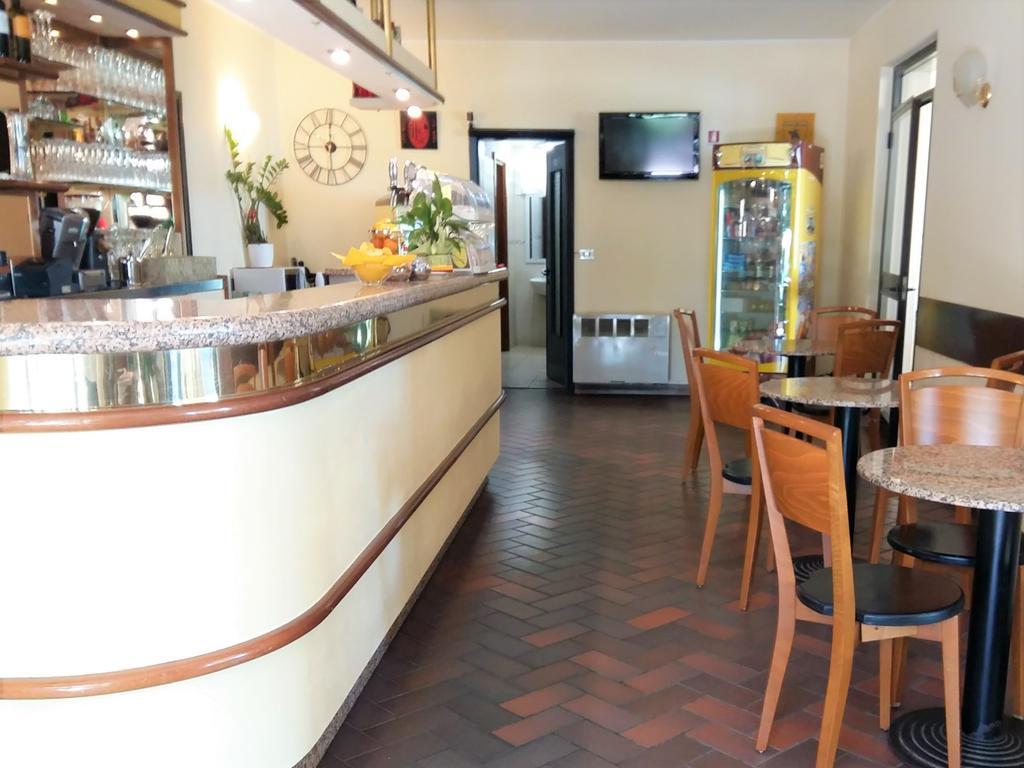 Hotel La Rama Lazise Bagian luar foto